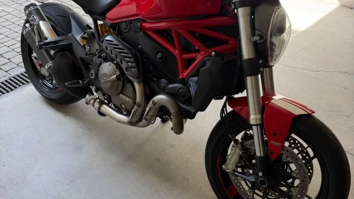 Ducati Monster 821 Stripe ABS (2015 - 17) 