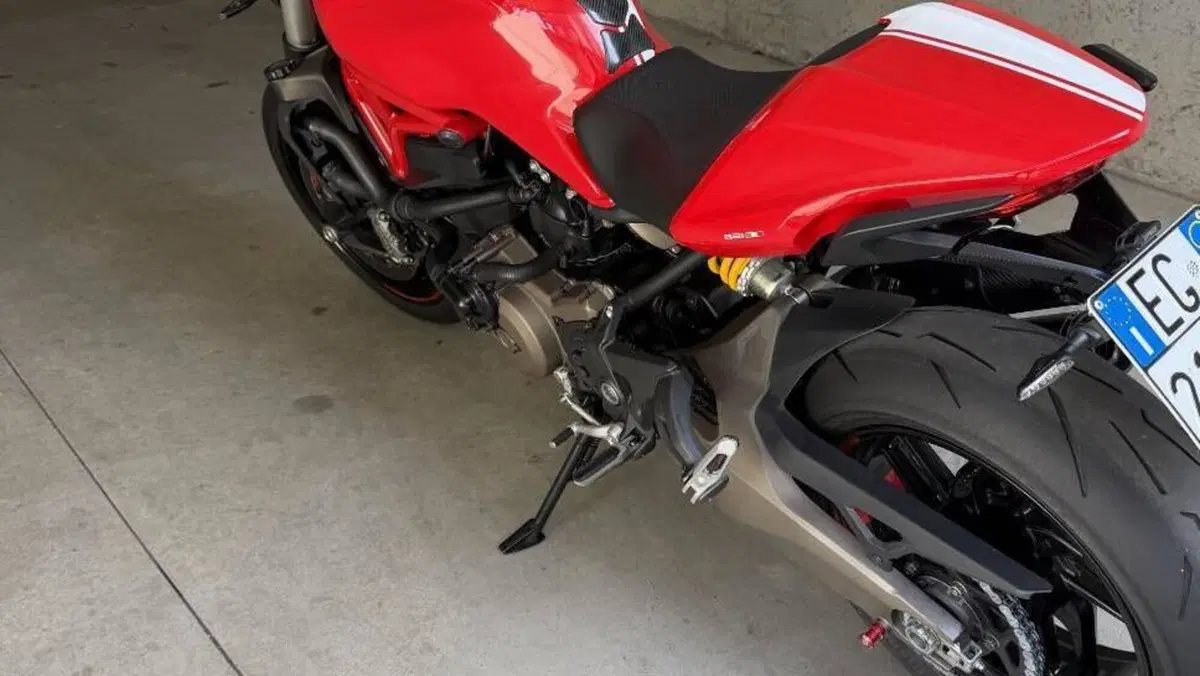 Ducati Monster 821 Stripe ABS (2015 - 17)  (3)
