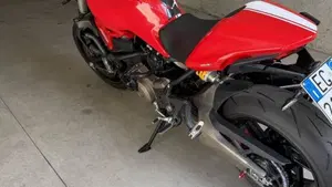 Ducati Monster 821 Stripe ABS (2015 - 17)  (3)