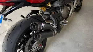Ducati Monster 821 Stripe ABS (2015 - 17)  (4)