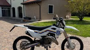 Husqvarna TC 125 Heritage (2023)  (4)