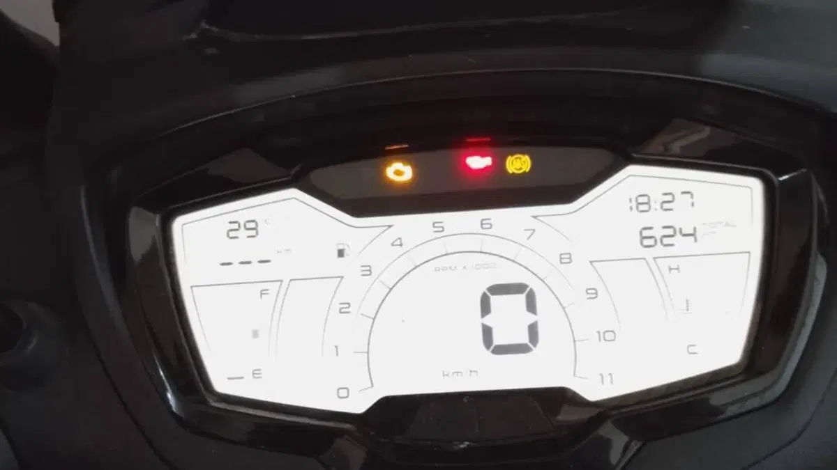 Piaggio Beverly 400 (2025 - 26)  (4)