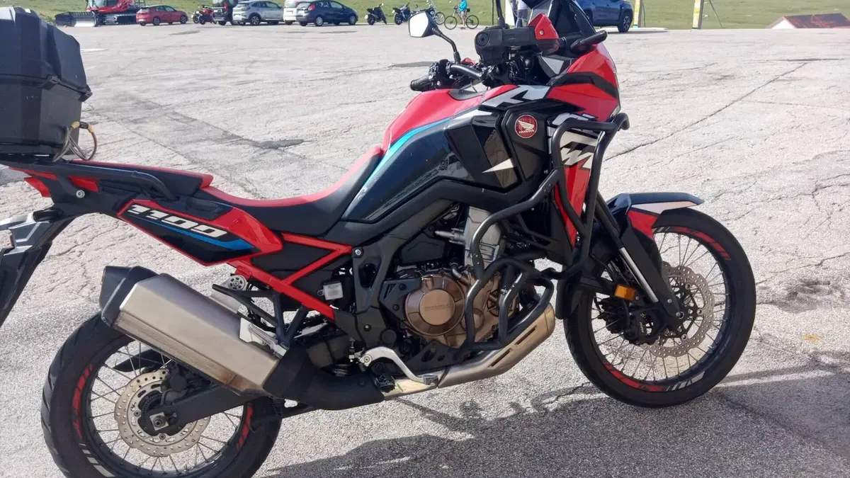 Honda Africa Twin CRF 1100L (2022 - 23)  (3)