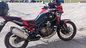 Honda Africa Twin CRF 1100L (2022 - 23)  (3)