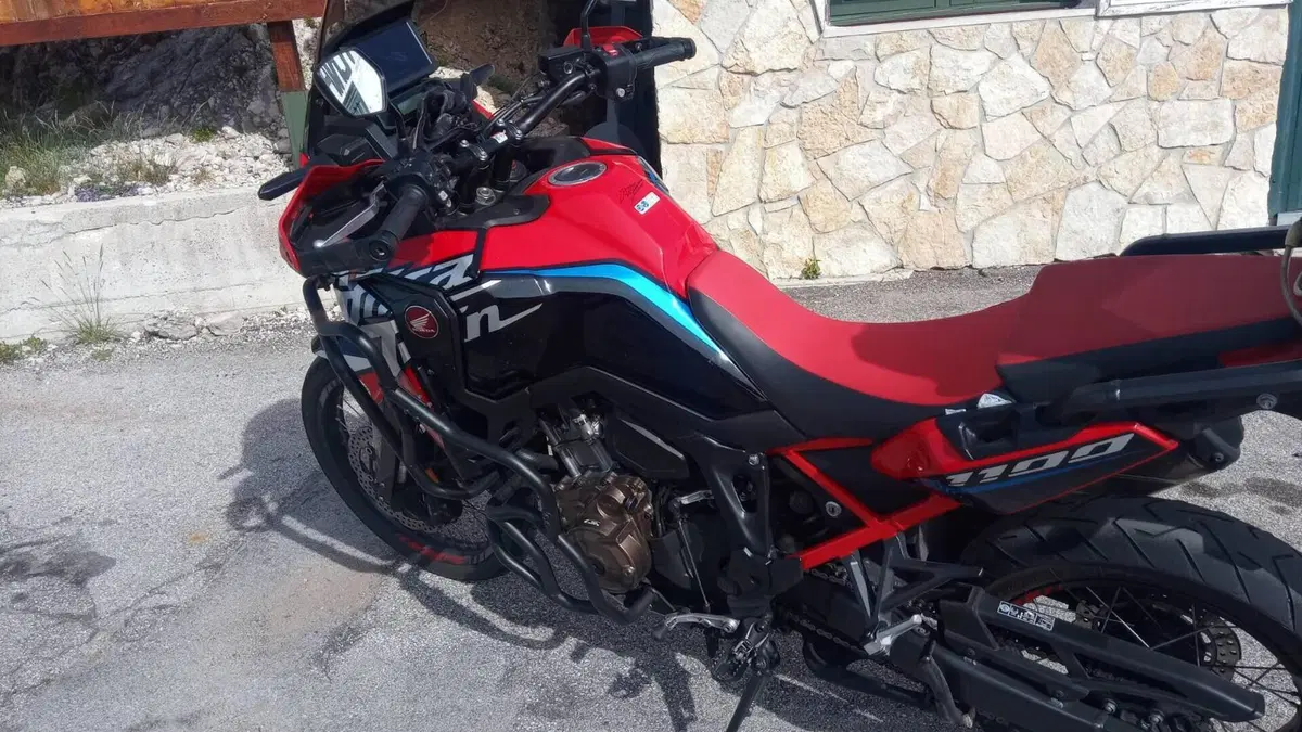 Honda Africa Twin CRF 1100L (2022 - 23)  (5)