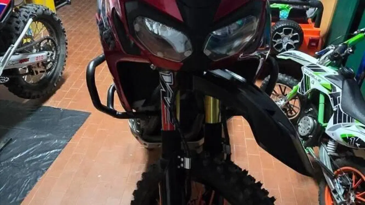 Honda Africa Twin CRF 1000L ABS (2016 - 17)  (16)