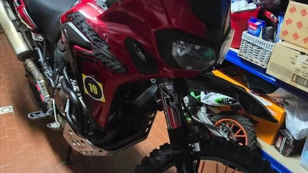 Honda Africa Twin CRF 1000L ABS (2016 - 17)  (17)