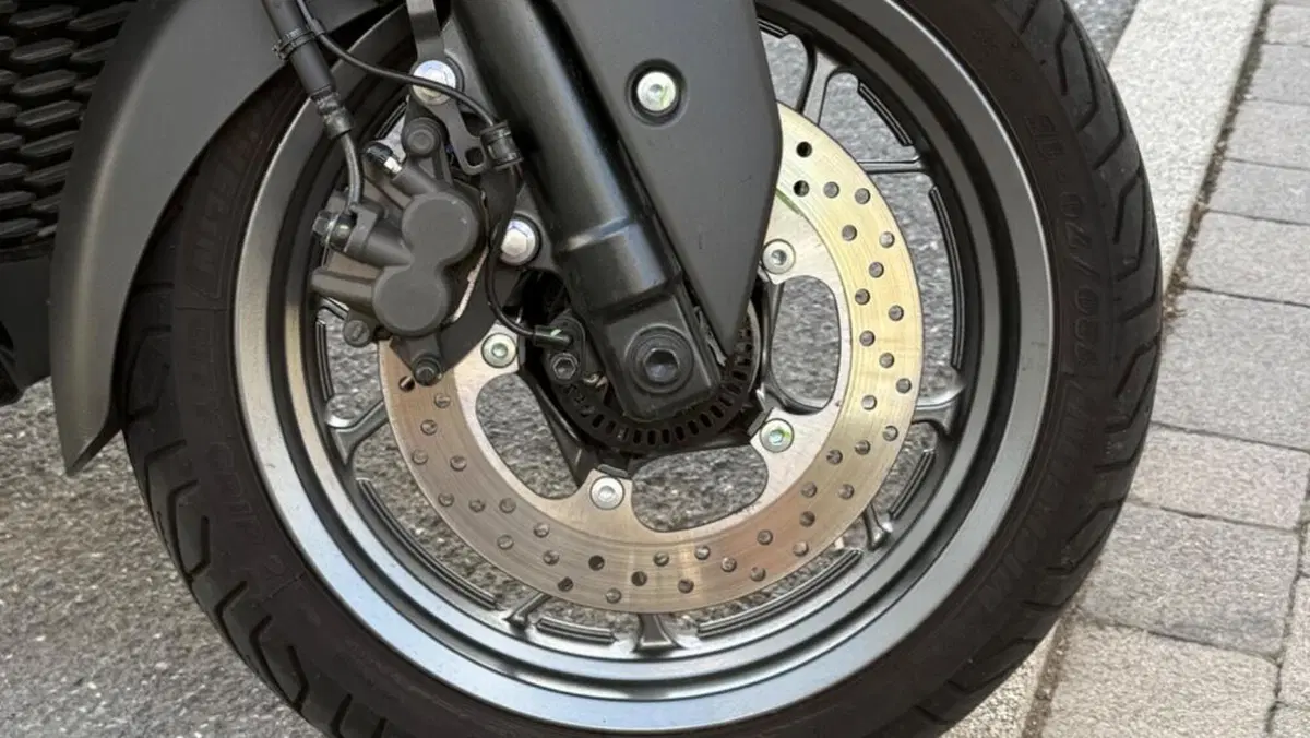 Yamaha X-Max 300 Tech Max+ (2025 - 26)  (2)
