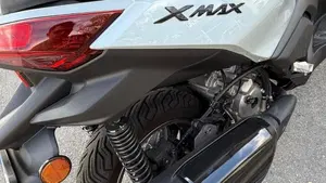 Yamaha X-Max 300 Tech Max+ (2025 - 26)  (11)
