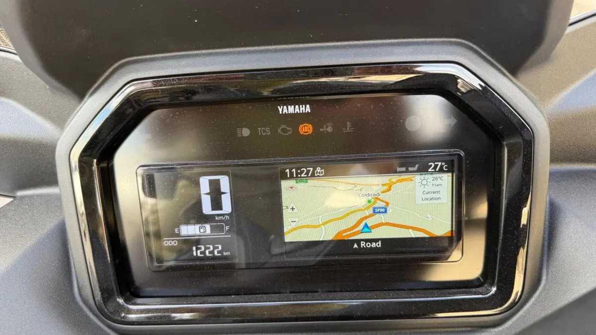 Yamaha X-Max 300 Tech Max+ (2025 - 26)  (13)