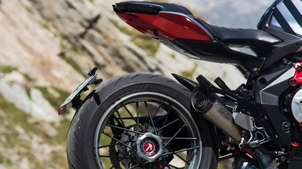 MV Agusta Brutale 800 EAS ABS (2016 - 19)  (2)