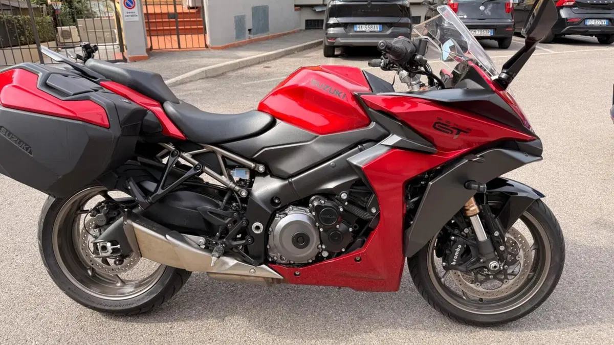 Suzuki GSX-S1000GT (2025 - 26)  (2)