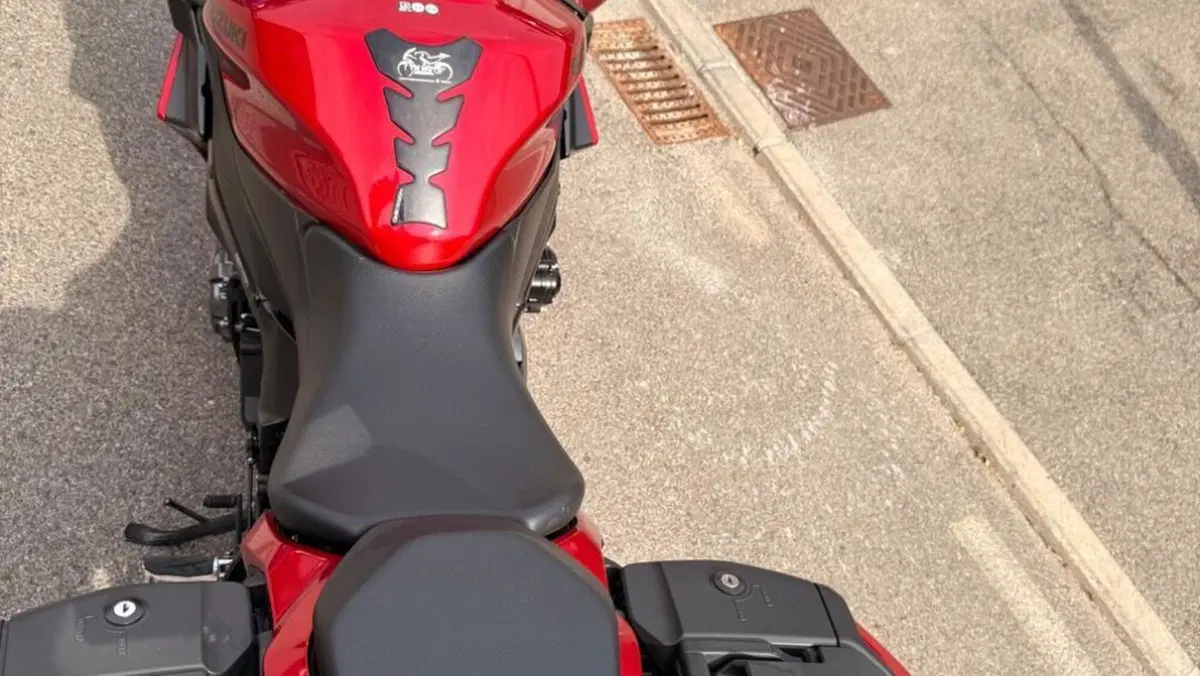 Suzuki GSX-S1000GT (2025 - 26)  (8)