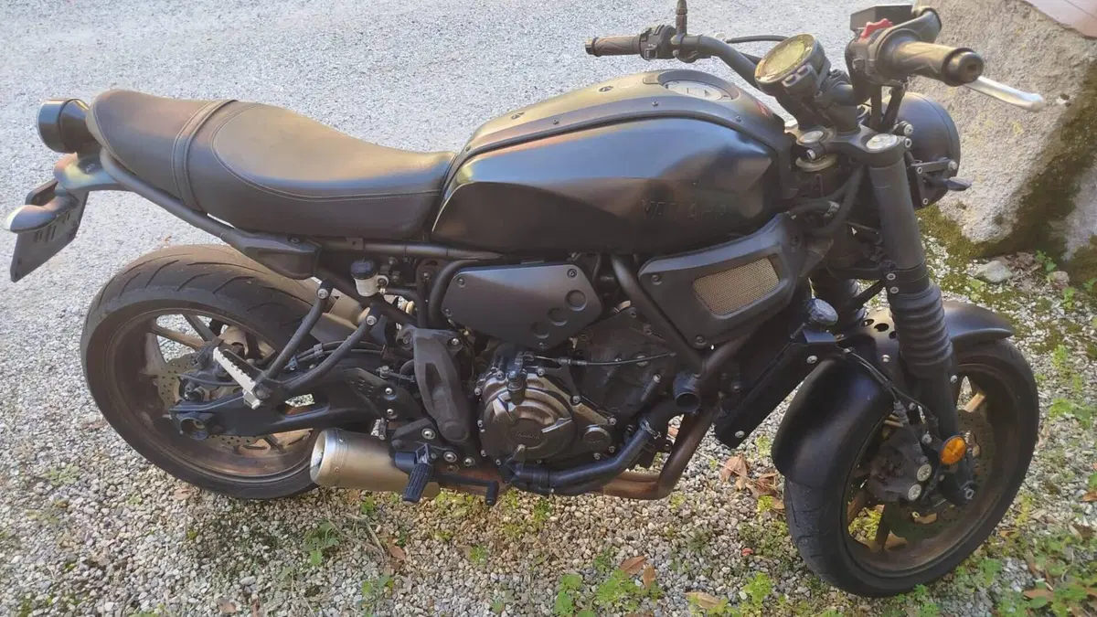 Yamaha XSR 700 ABS (2016 - 20)  (3)