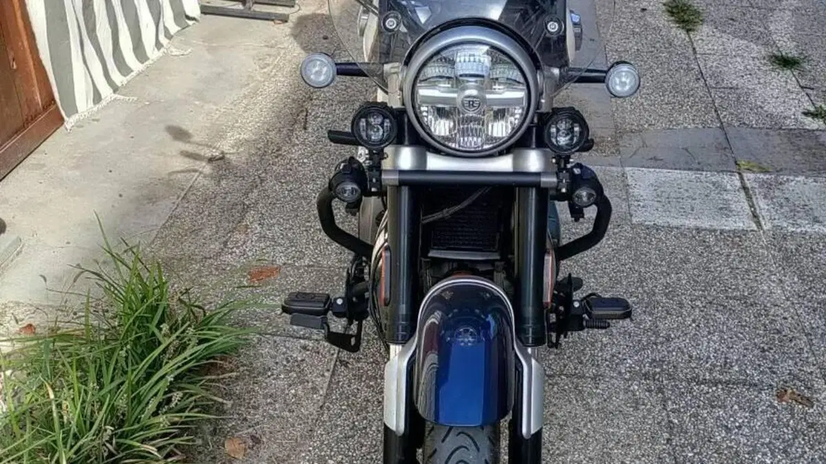 Royal Enfield Super Meteor 650 (2023 - 26) 