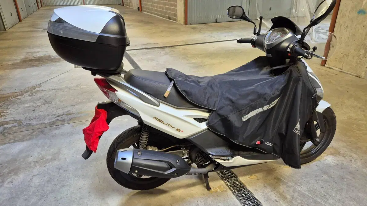Kymco Agility 200i R16 (2008 - 16)  (6)