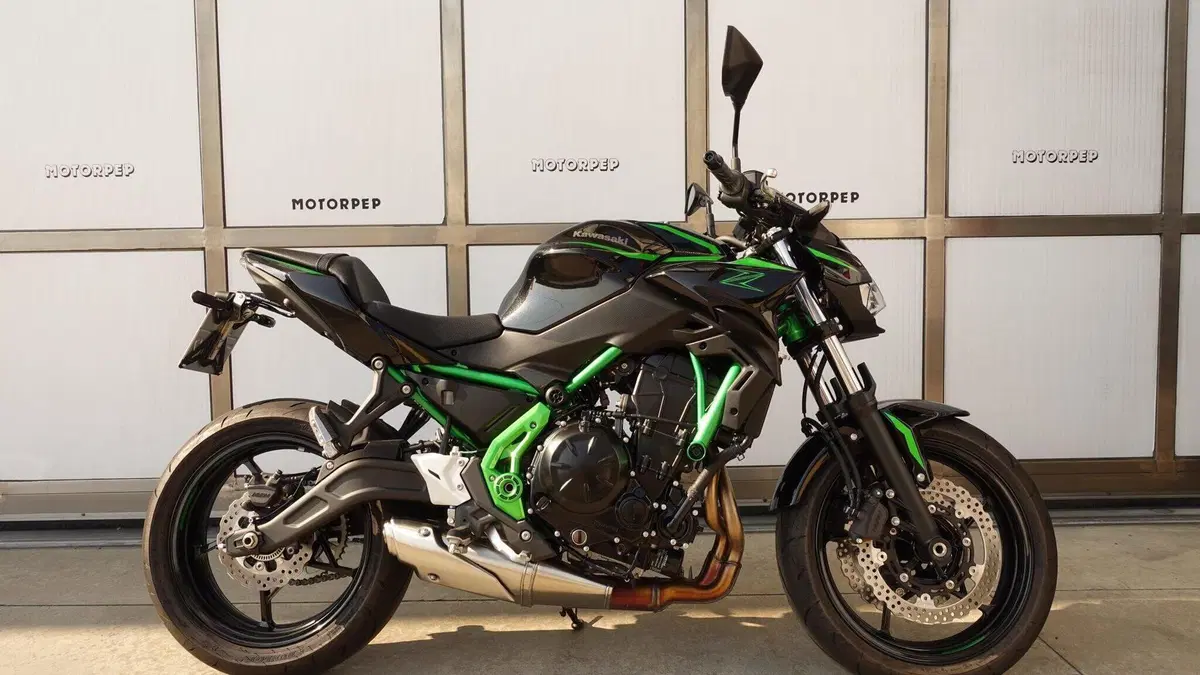 Kawasaki Z 650 (2025 - 27)  (2)