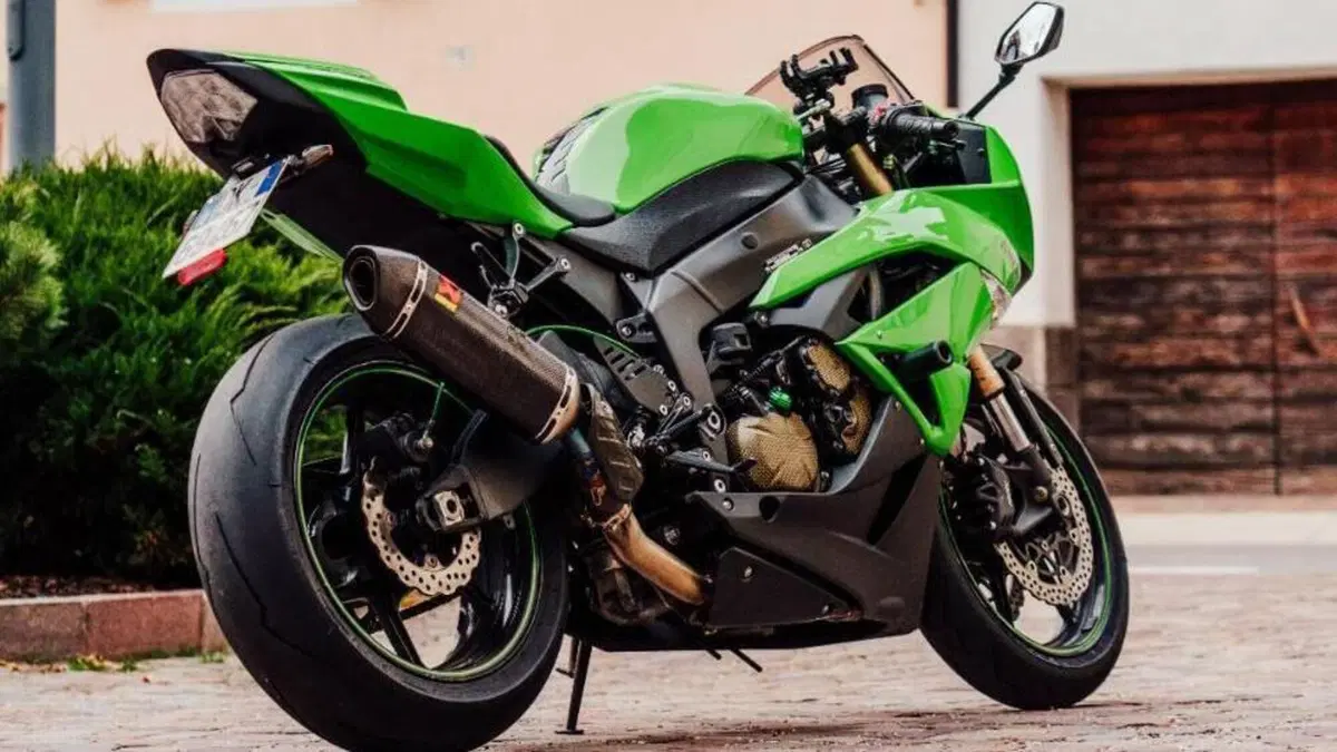 Kawasaki Ninja 600 ZX-6R (2009 - 16)  (3)