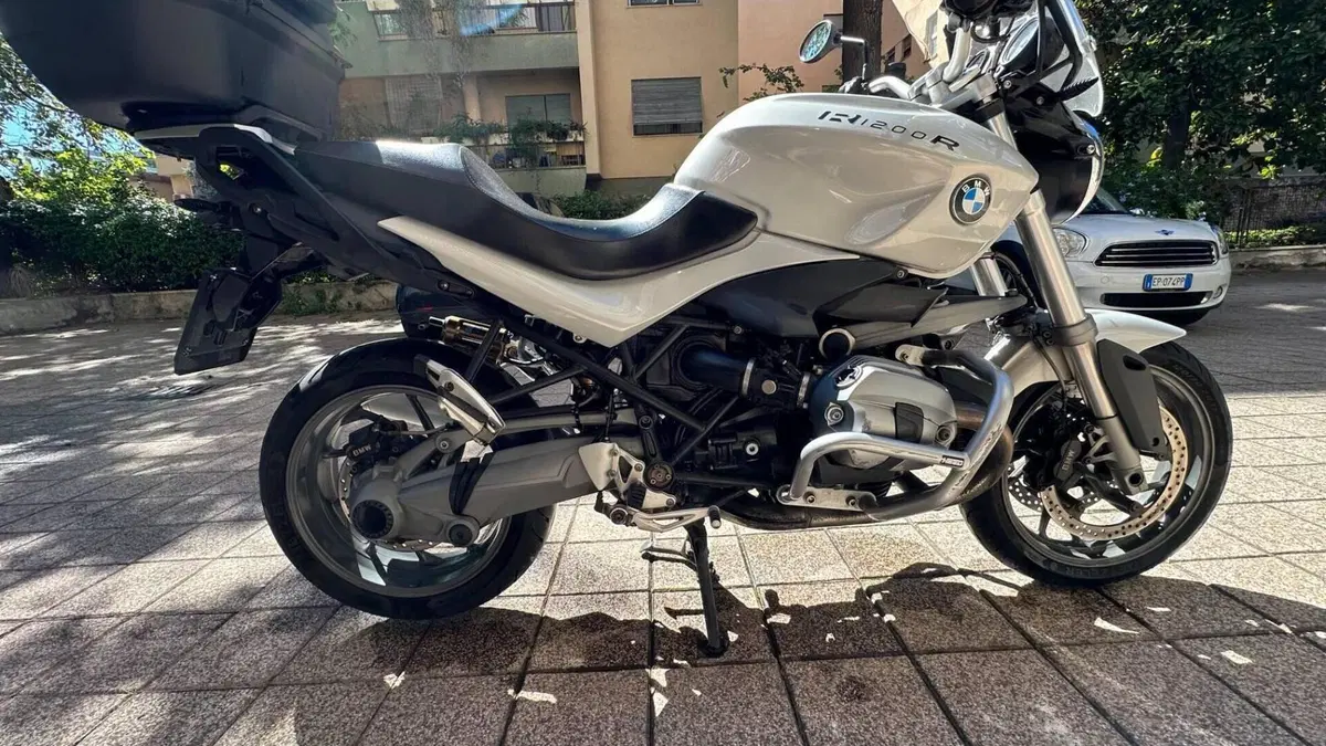 Bmw R 1200 R (2011 - 14)  (2)