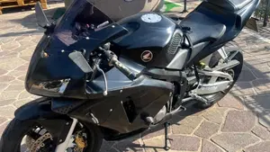 Honda CBR 600 RR (2003 - 04)  (3)