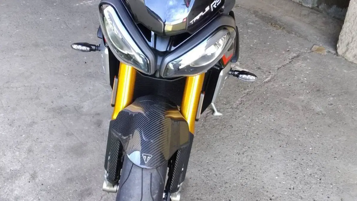 Triumph Speed Triple 1200 RS (2021 - 24)  (2)