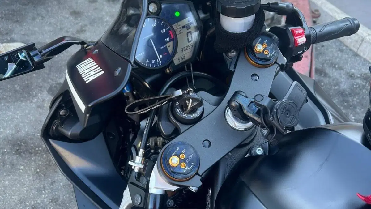 Yamaha YZF R6 (2017 - 20)  (7)