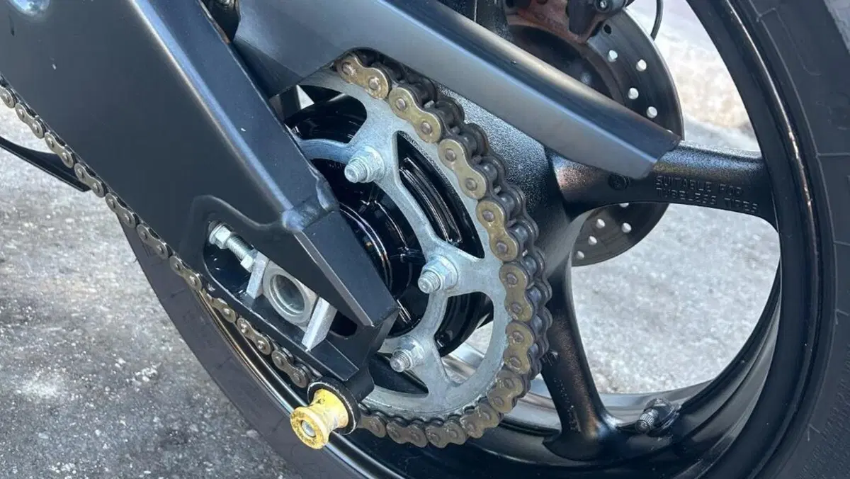 Yamaha YZF R6 (2017 - 20)  (12)