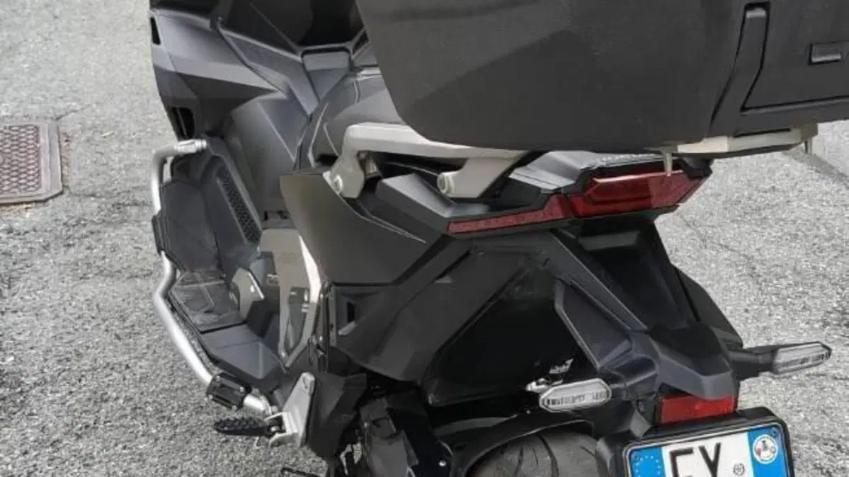 Honda X-ADV 750 DCT Gravel (2021 - 24)  (4)