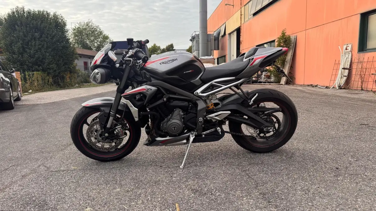 Triumph Street Triple RS (2020 - 22)  (3)