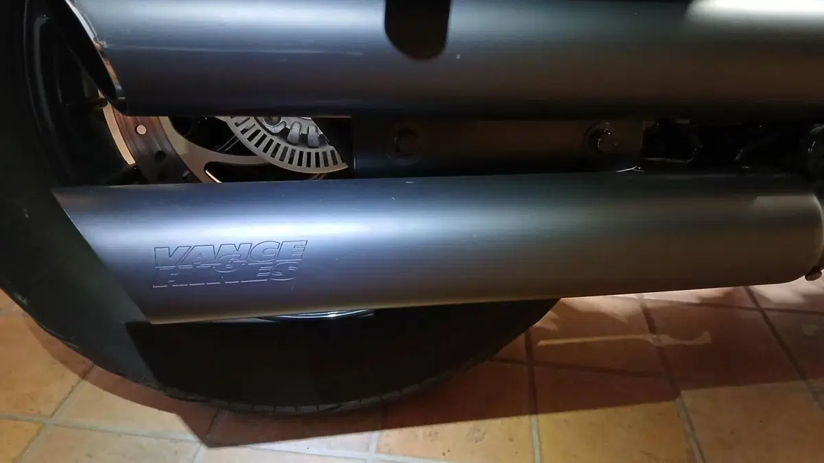 Indian Scout 1133 Bobber (2018 - 20)  (6)