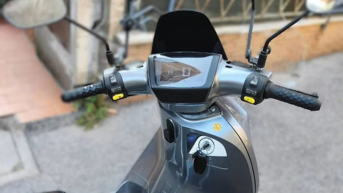 Yadea C1S Pro (2020 - 26)  (3)