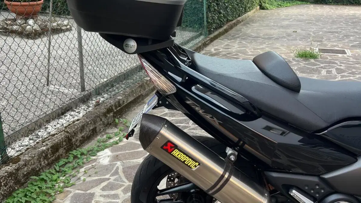Yamaha T-Max 500 White Max (2010 - 11)  (6)