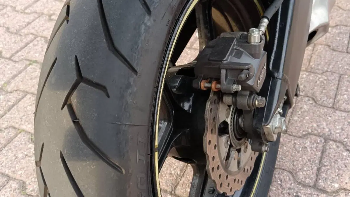 Kawasaki Versys 650 ABS (2015 - 16)  (10)