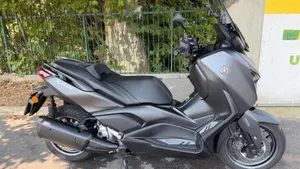 Yamaha X-Max 300 (2021 - 24)  (2)
