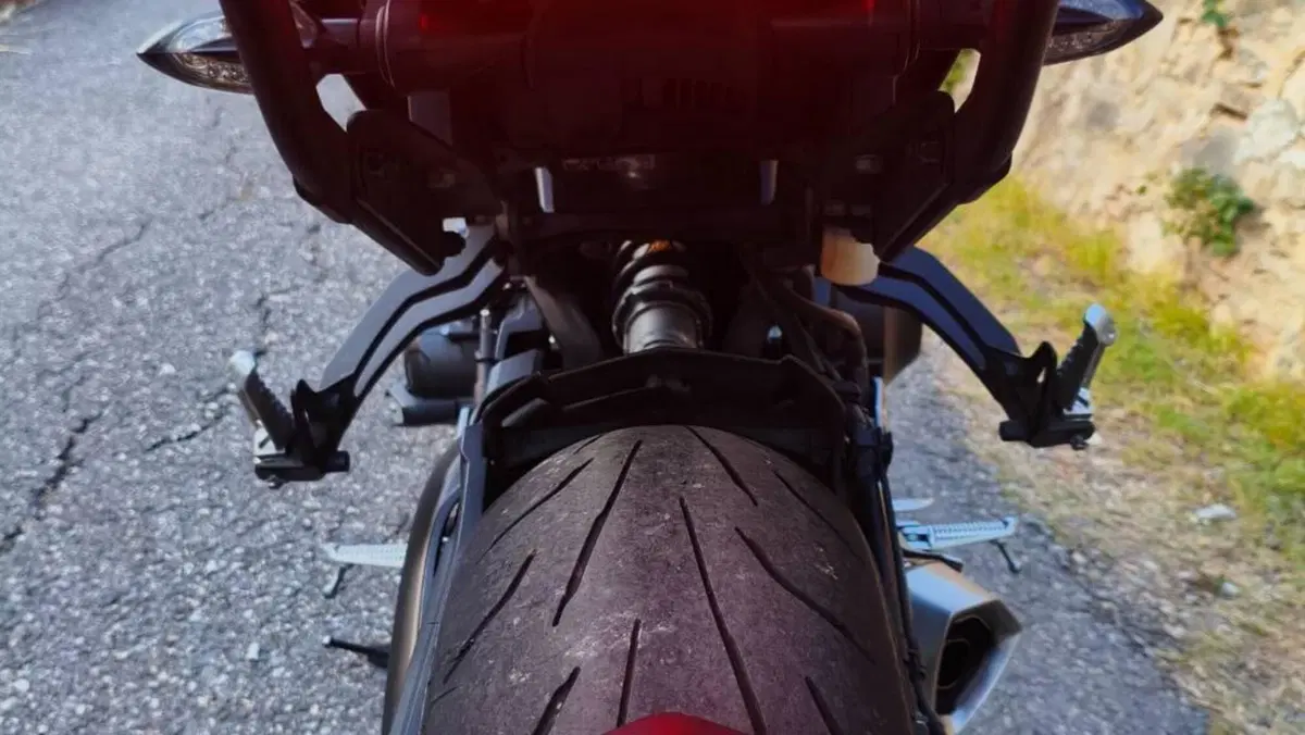 Yamaha MT-09 (2017 - 20)  (16)