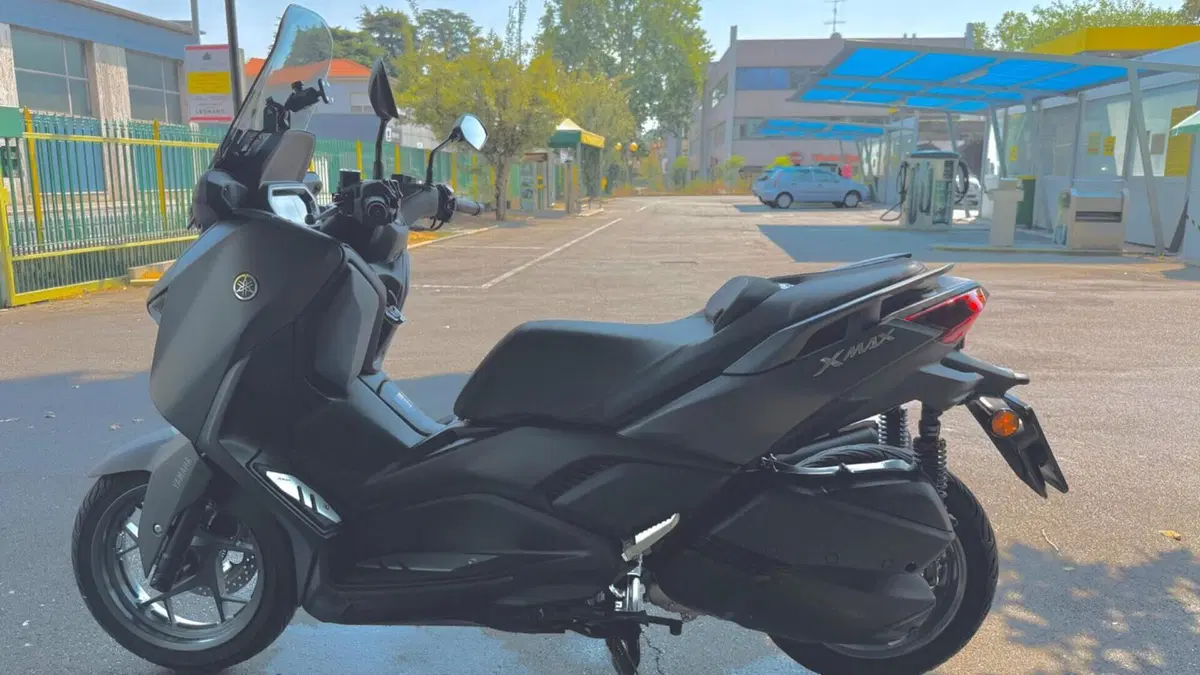 Yamaha X-Max 300 (2021 - 24)  (4)