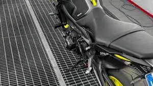 Yamaha MT-09 (2017 - 20)  (6)