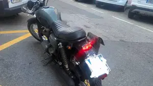 Kawasaki W 650 (2001 - 06)  (7)