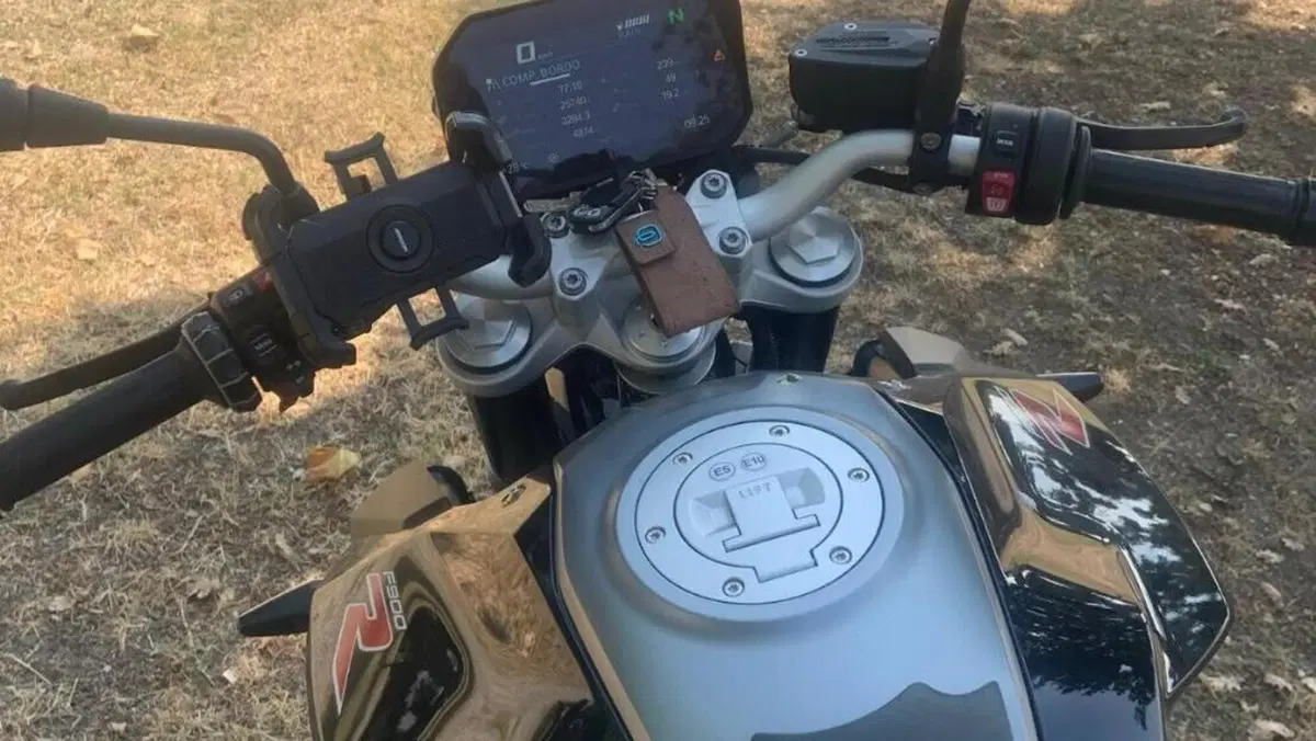 Bmw F 900 R (2021 - 24)  (2)