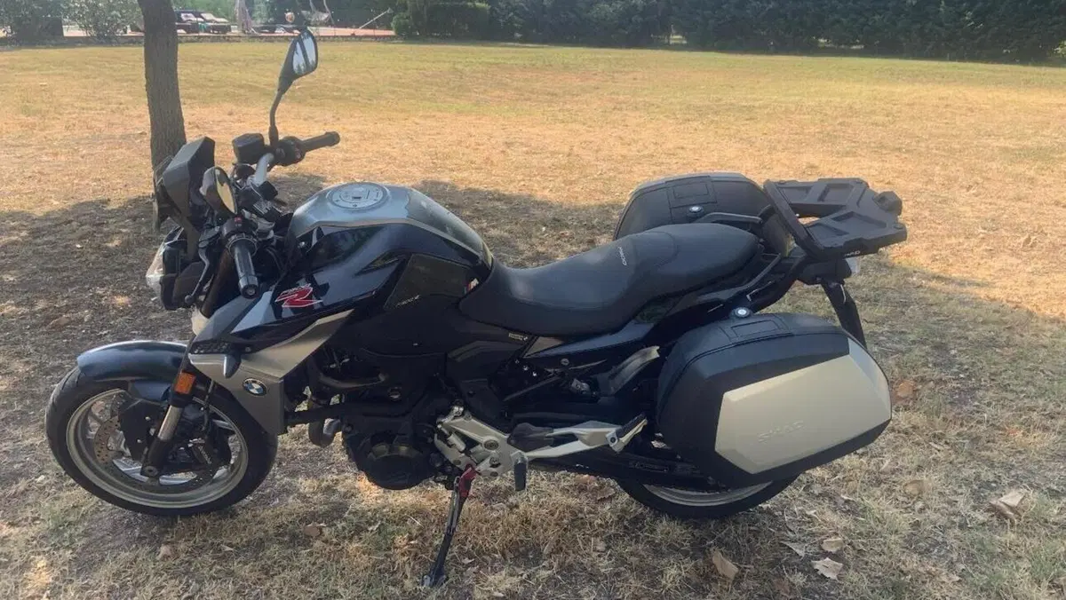 Bmw F 900 R (2021 - 24)  (4)