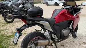 Honda VFR 1200 F ABS (2009 - 16)  (2)