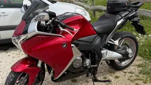 Honda VFR 1200 F ABS (2009 - 16)  (3)