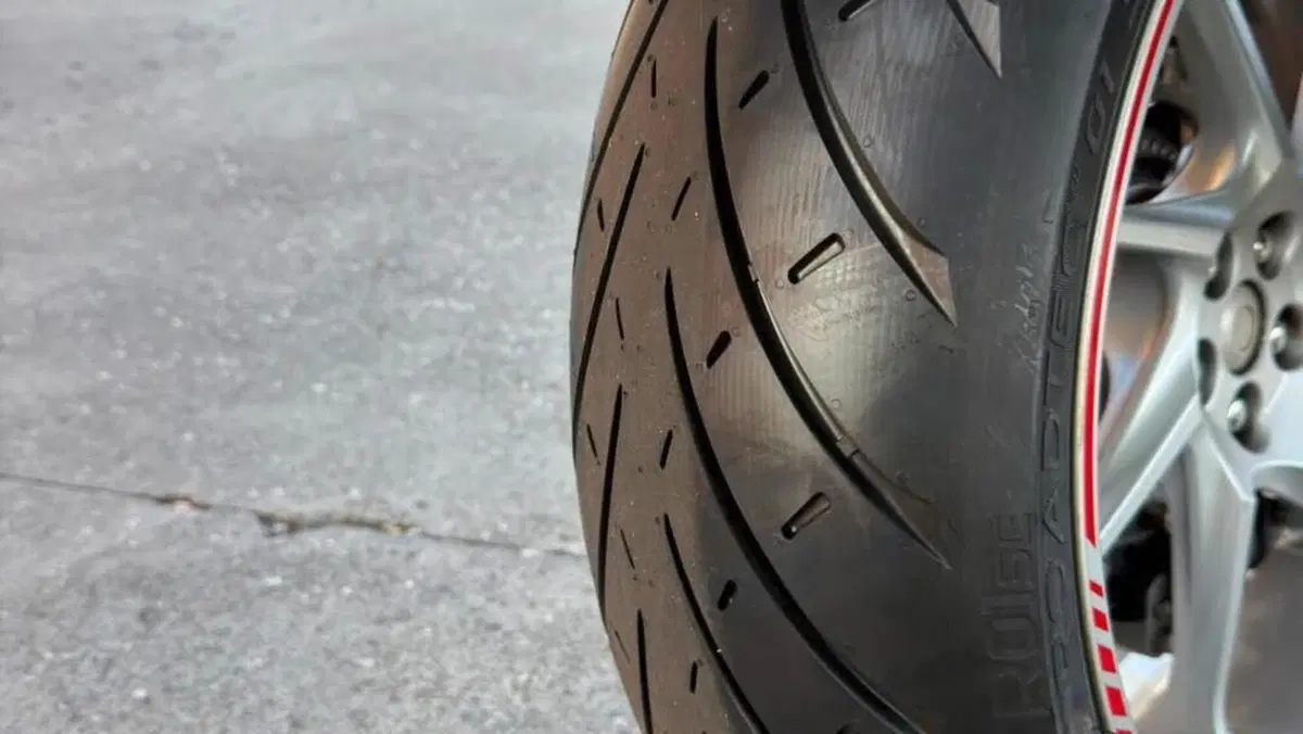 Honda VFR 1200 F ABS (2009 - 16)  (4)