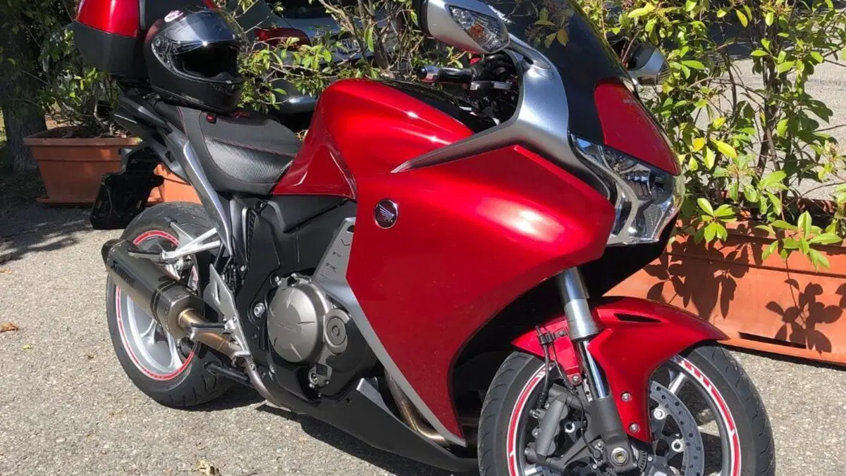 Honda VFR 1200 F ABS (2009 - 16)  (10)