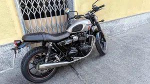 Triumph Street Twin 900 (2016)  (2)