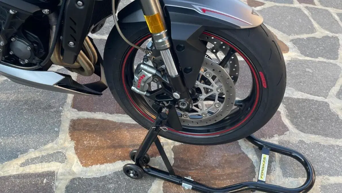 Triumph Street Triple RS (2017 - 19)  (9)