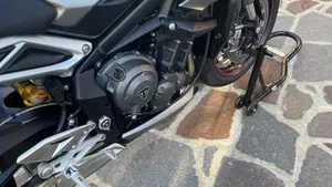 Triumph Street Triple RS (2017 - 19)  (11)