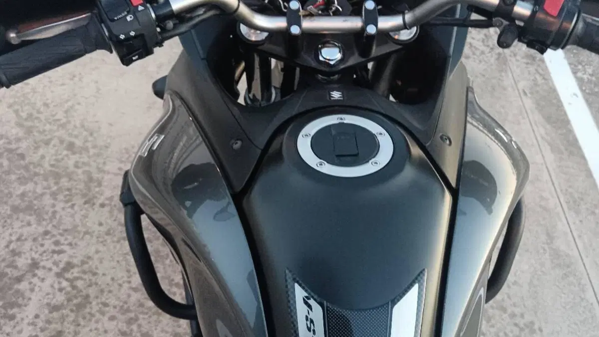 Suzuki V-Strom 650 ABS (2011 - 17)  (6)