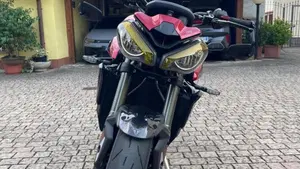 Triumph Street Triple 765 RS (2023 - 26)  (3)