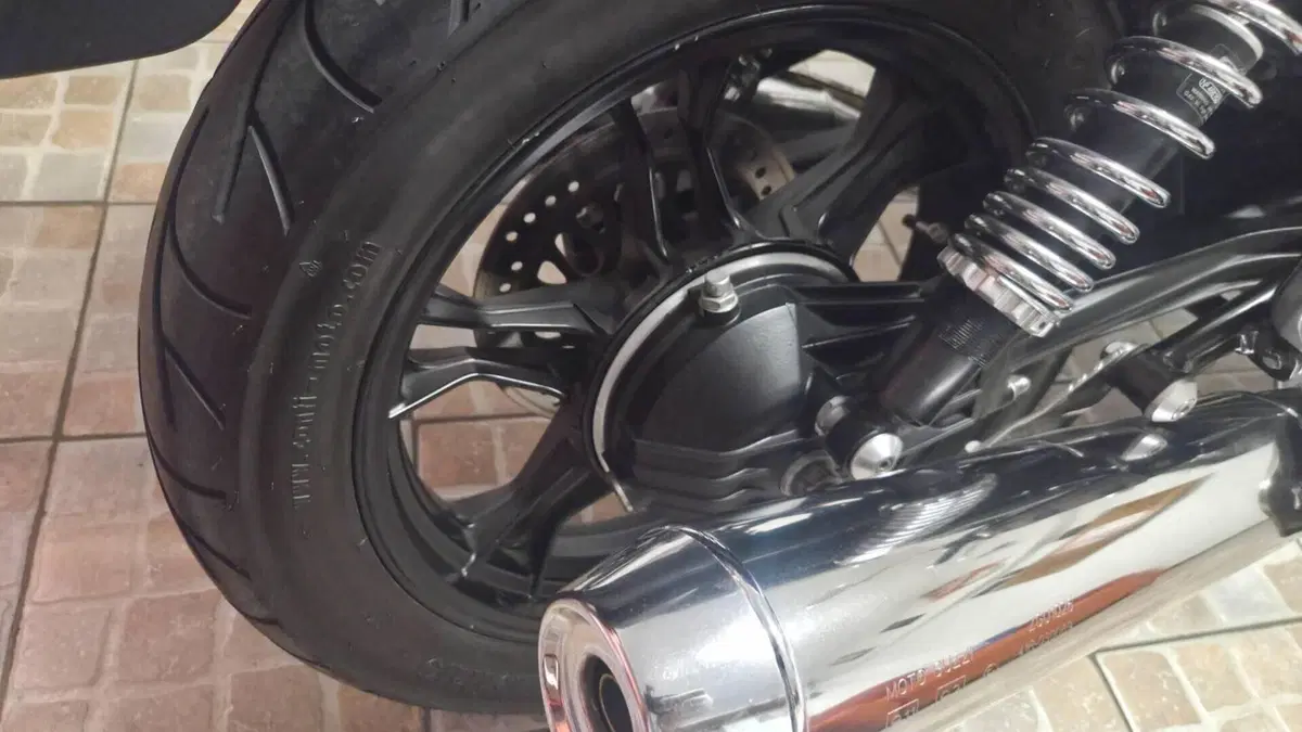 Moto Guzzi V7 Classic (2008 - 12)  (3)